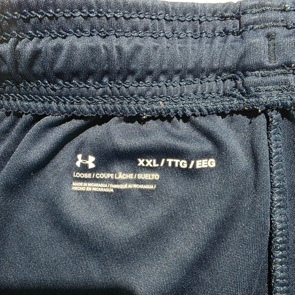 Under Armour Mens Navy Blue Basketball Athletic Shorts Loose Fit XXL Pocket Logo